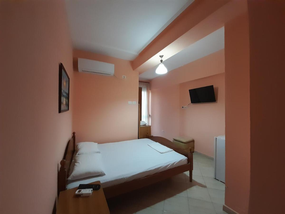 Hotel Rossi วญอเรอ ภายนอก รูปภาพ